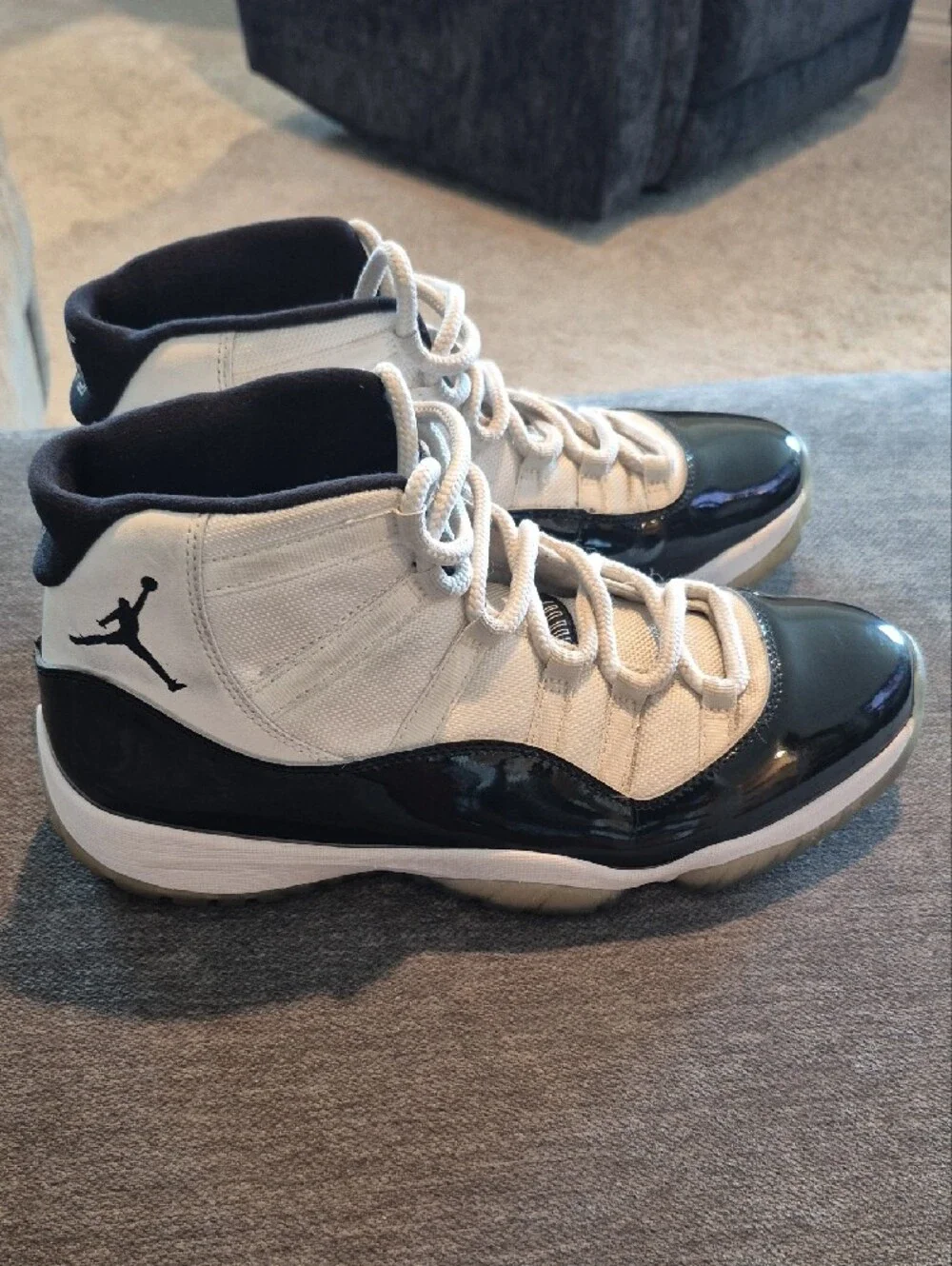 Jordan Retro 11 Concord Men’s  High-Top Sneakers in White & Black